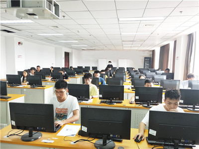 1+X Web前端开发职业技能等级证书中级考试顺利举行，助力计算机网络开发与服务人才培养